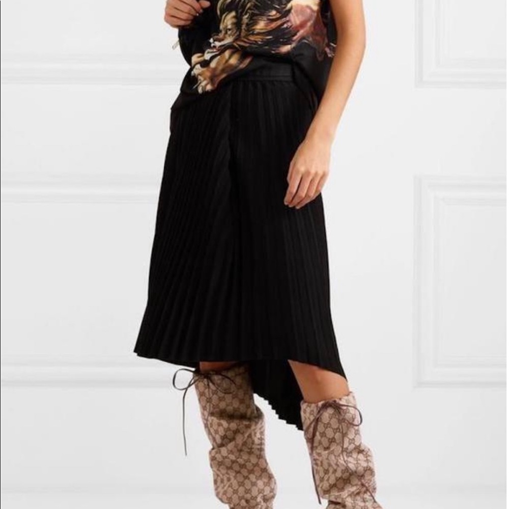 Gucci GG Canvas Knee High Boots - Picture 8 of 9